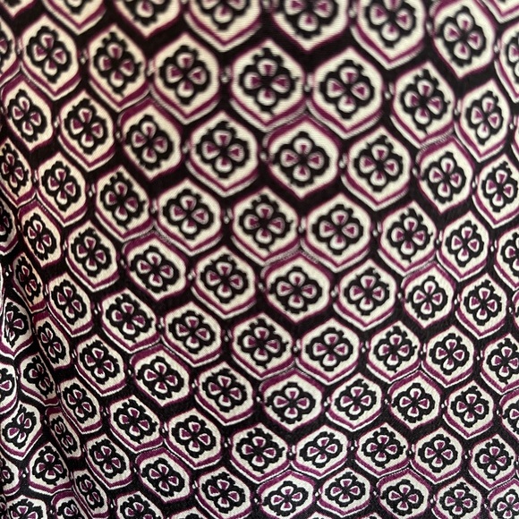 Joie Daryn Print Silk Burgundy Top - Picture 7 of 11